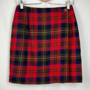Holiday, Y2K. 90’s. Vintage KGR plaid wool wrap-around above-the-knee skirt. 8